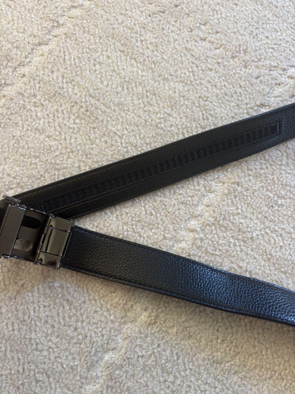 Men's Black/Gray Adjustable Belt with attached B Buckle - Picture 6 of 6